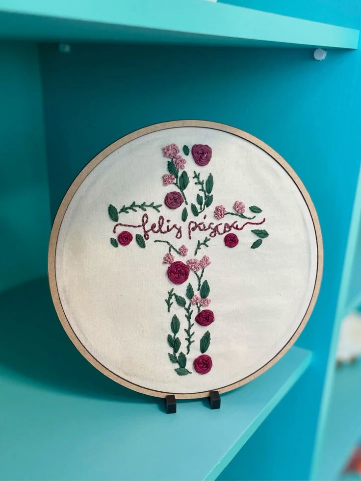bordado feliz páscoa cruz