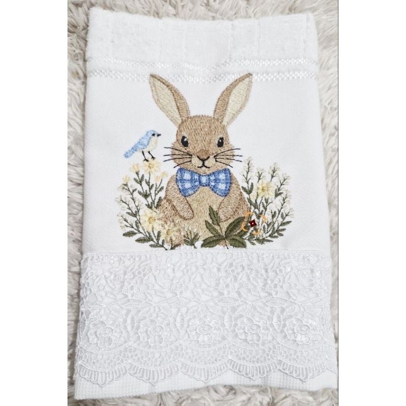 toalha de lavabo bordada coelho